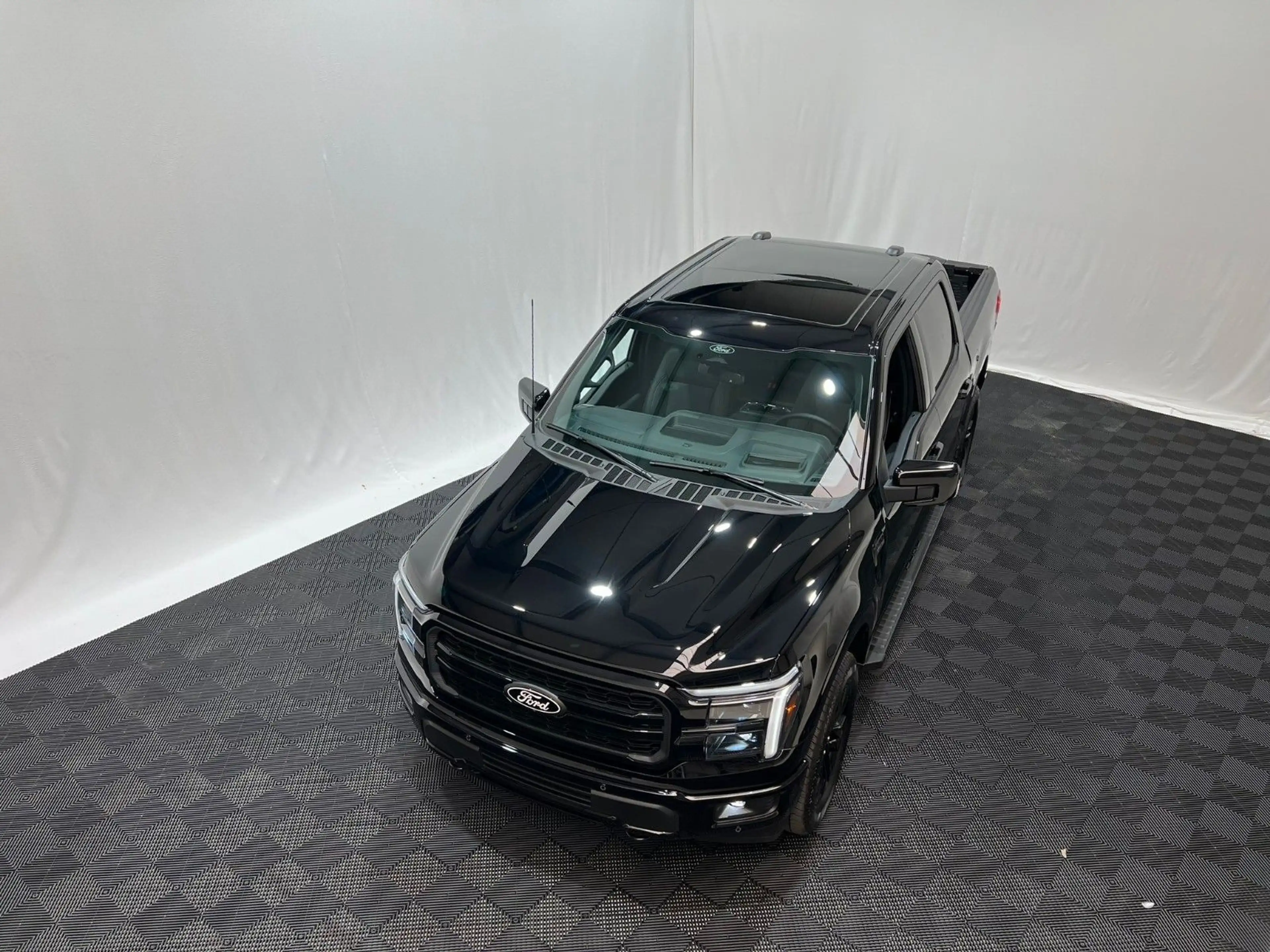 Ford F 150 F-150 Lariat 5.0L V8  5,5" Black Ed. MY25 — photo 4