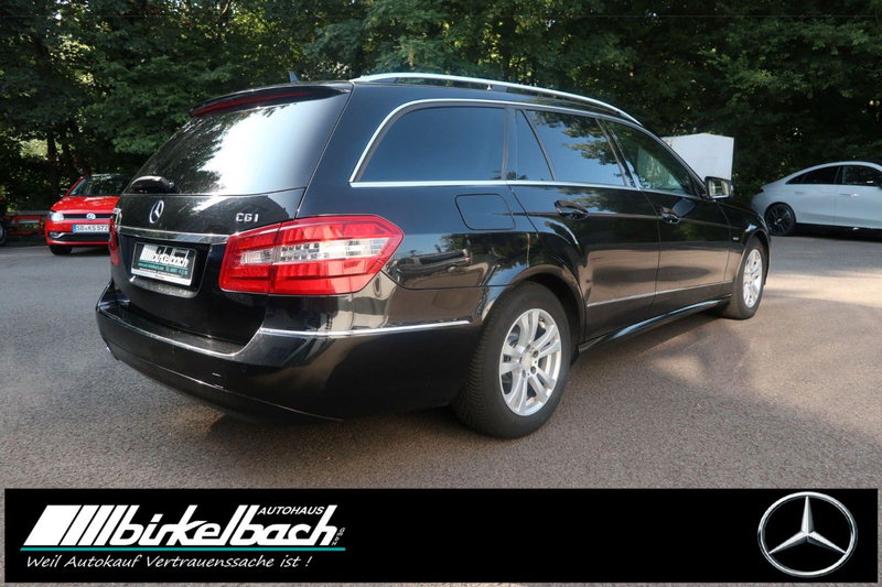 Mercedes-Benz E 200 T CGI BlueEfficiency — photo 10