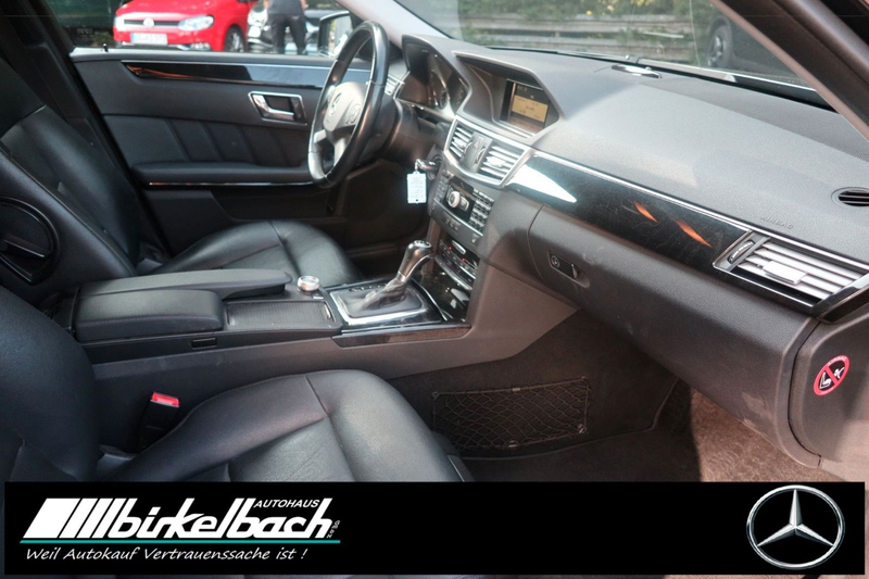 Mercedes-Benz E 200 T CGI BlueEfficiency — photo 6