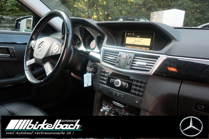 Mercedes-Benz E 200 T CGI BlueEfficiency — photo 7