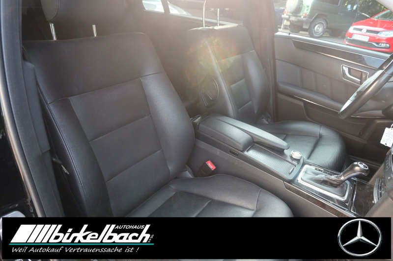 Mercedes-Benz E 200 T CGI BlueEfficiency — photo 13