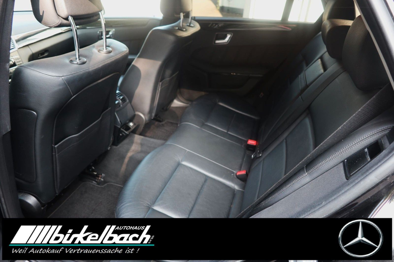 Mercedes-Benz E 200 T CGI BlueEfficiency — photo 12