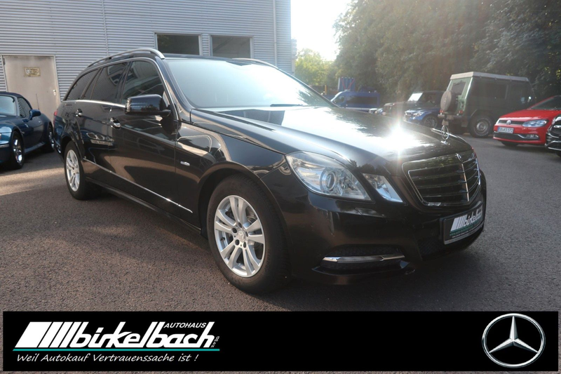 Mercedes-Benz E 200 T CGI BlueEfficiency — photo 9