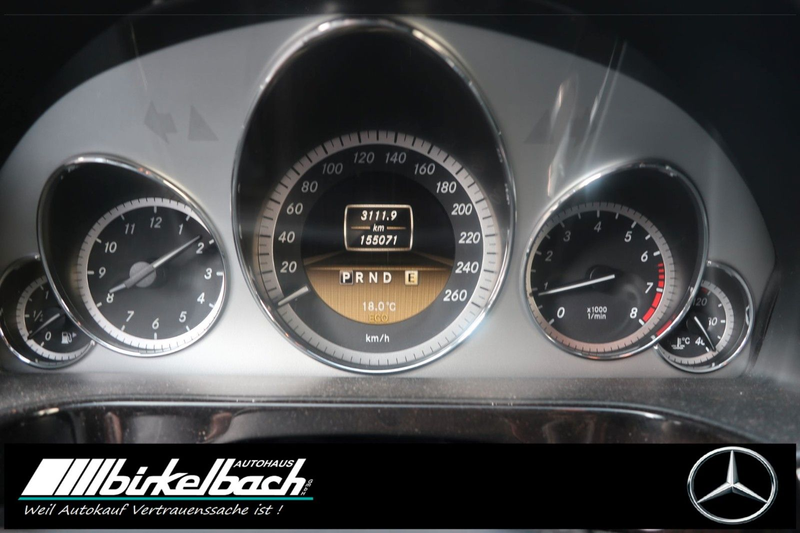 Mercedes-Benz E 200 T CGI BlueEfficiency — photo 4