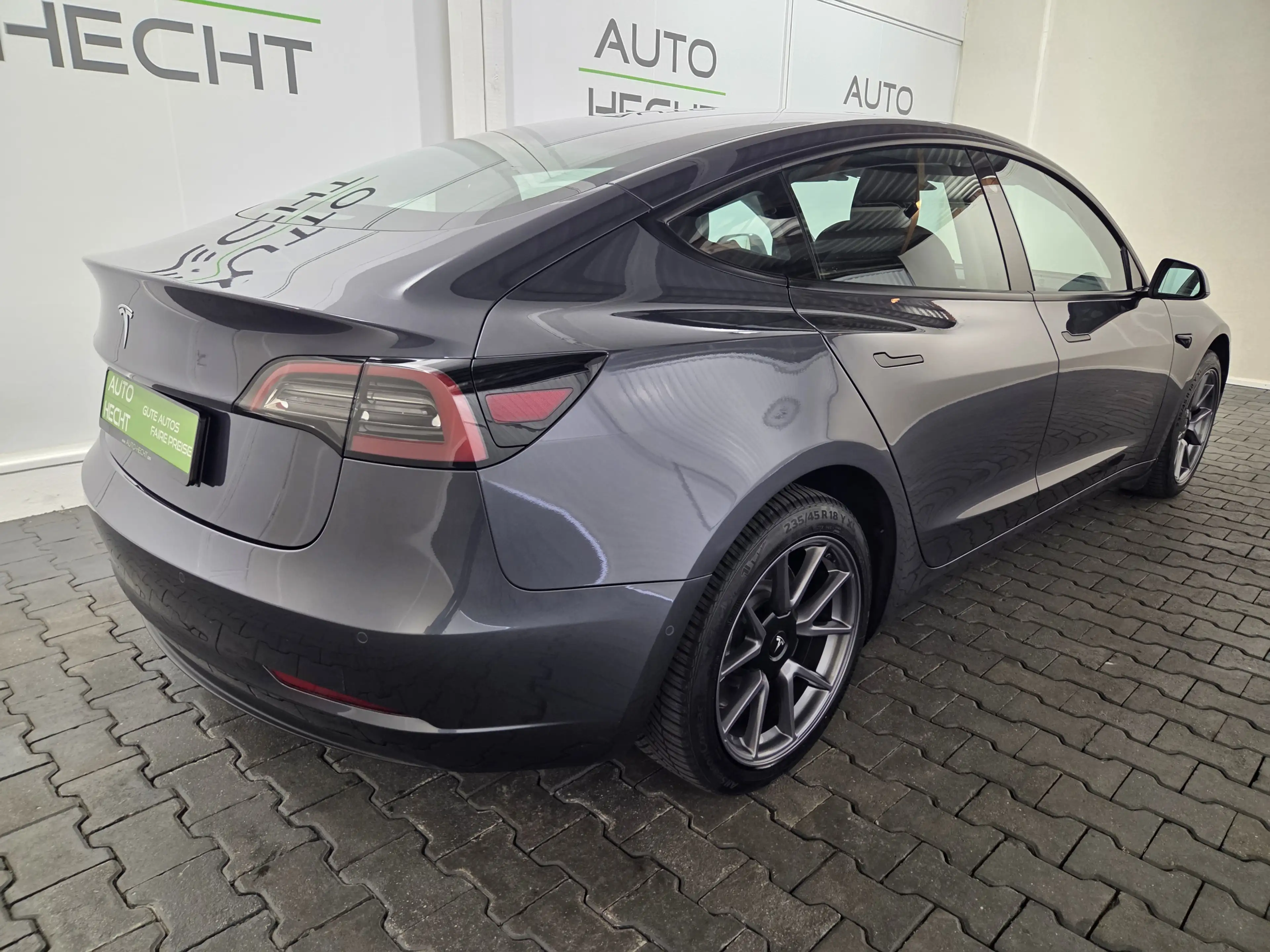 Tesla Model 3 ACC, Panorama, 18 Zoll, Kamera, 1.Hand — photo 3