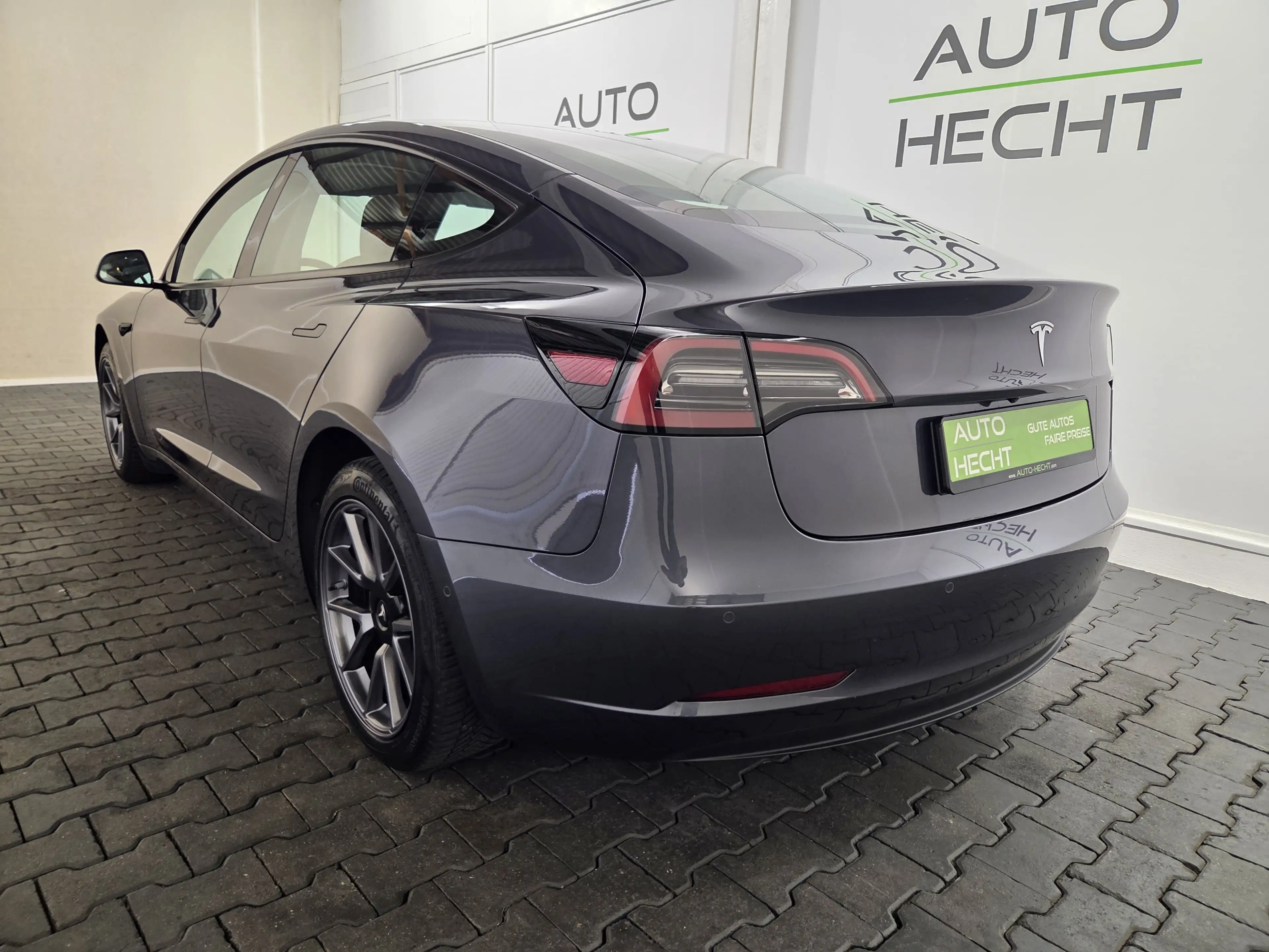Tesla Model 3 ACC, Panorama, 18 Zoll, Kamera, 1.Hand — photo 2