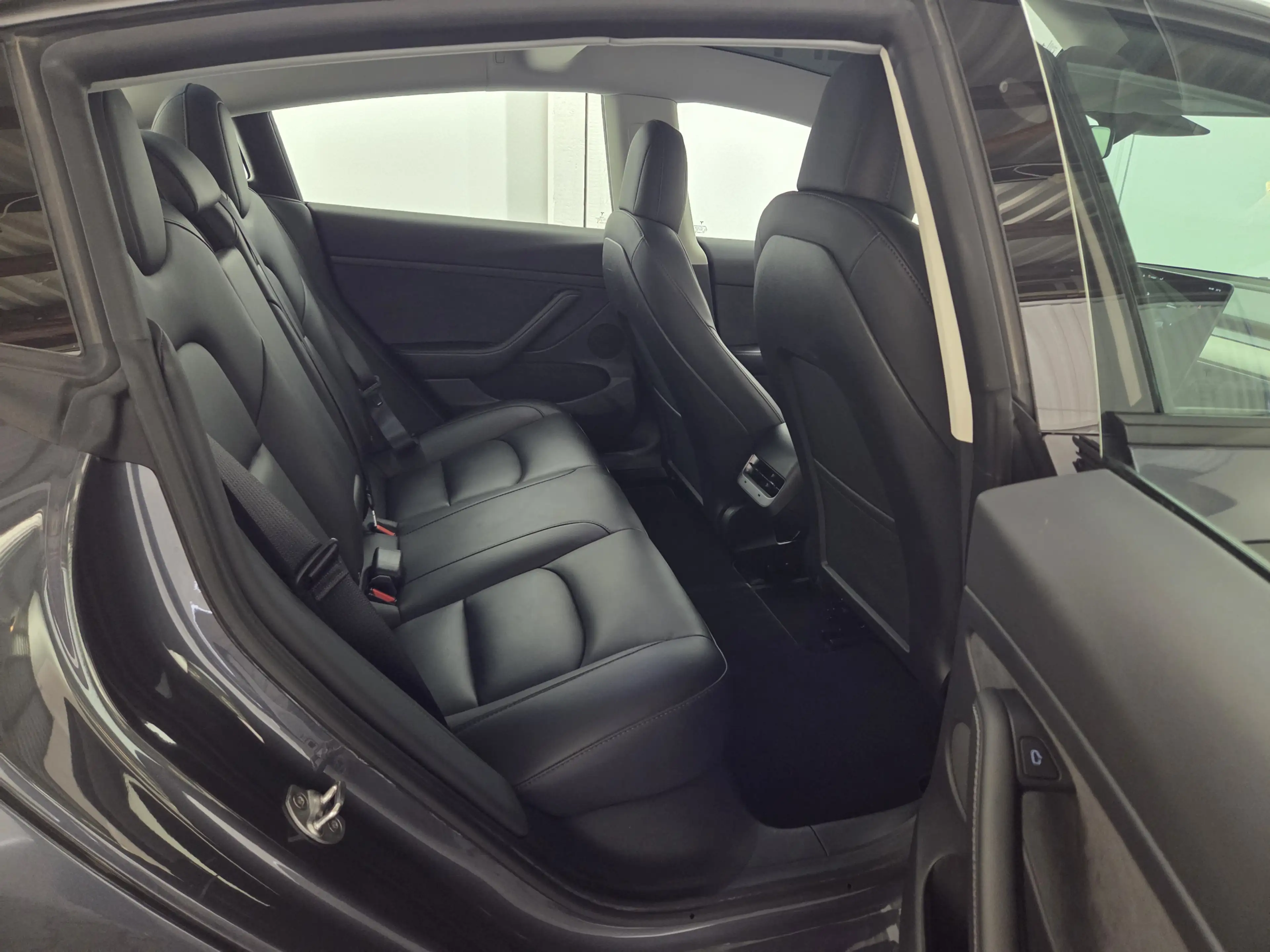 Tesla Model 3 ACC, Panorama, 18 Zoll, Kamera, 1.Hand — photo 14