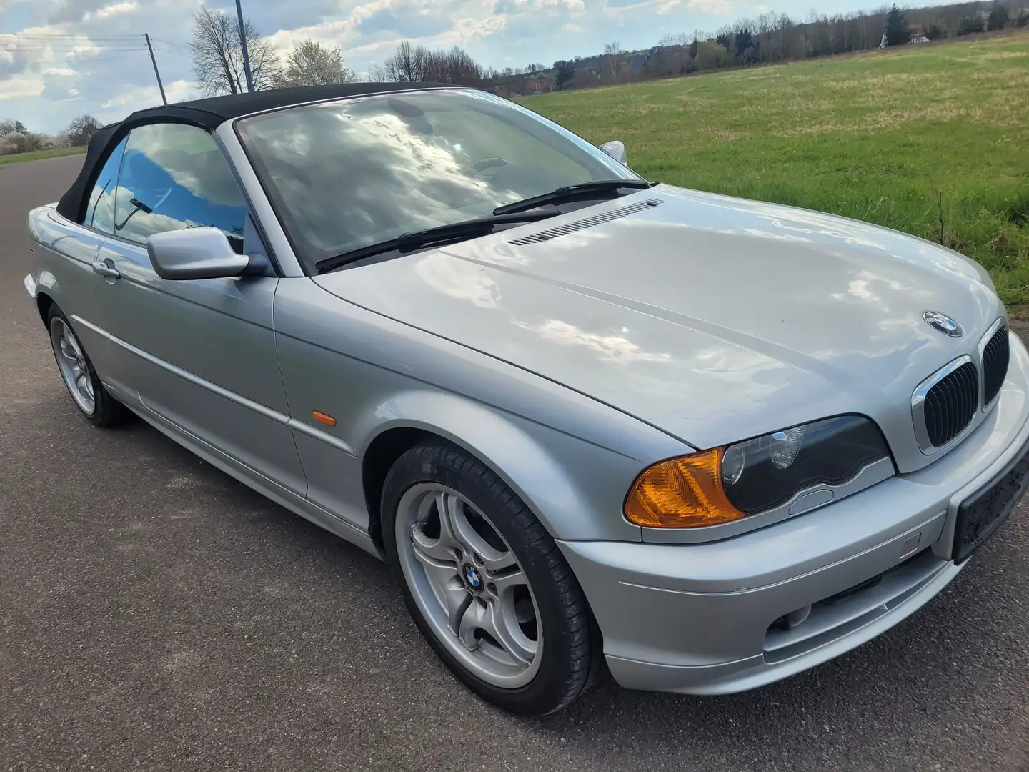 BMW 320 Tüv bei Kauf neu. Gümüş rengi - 1
