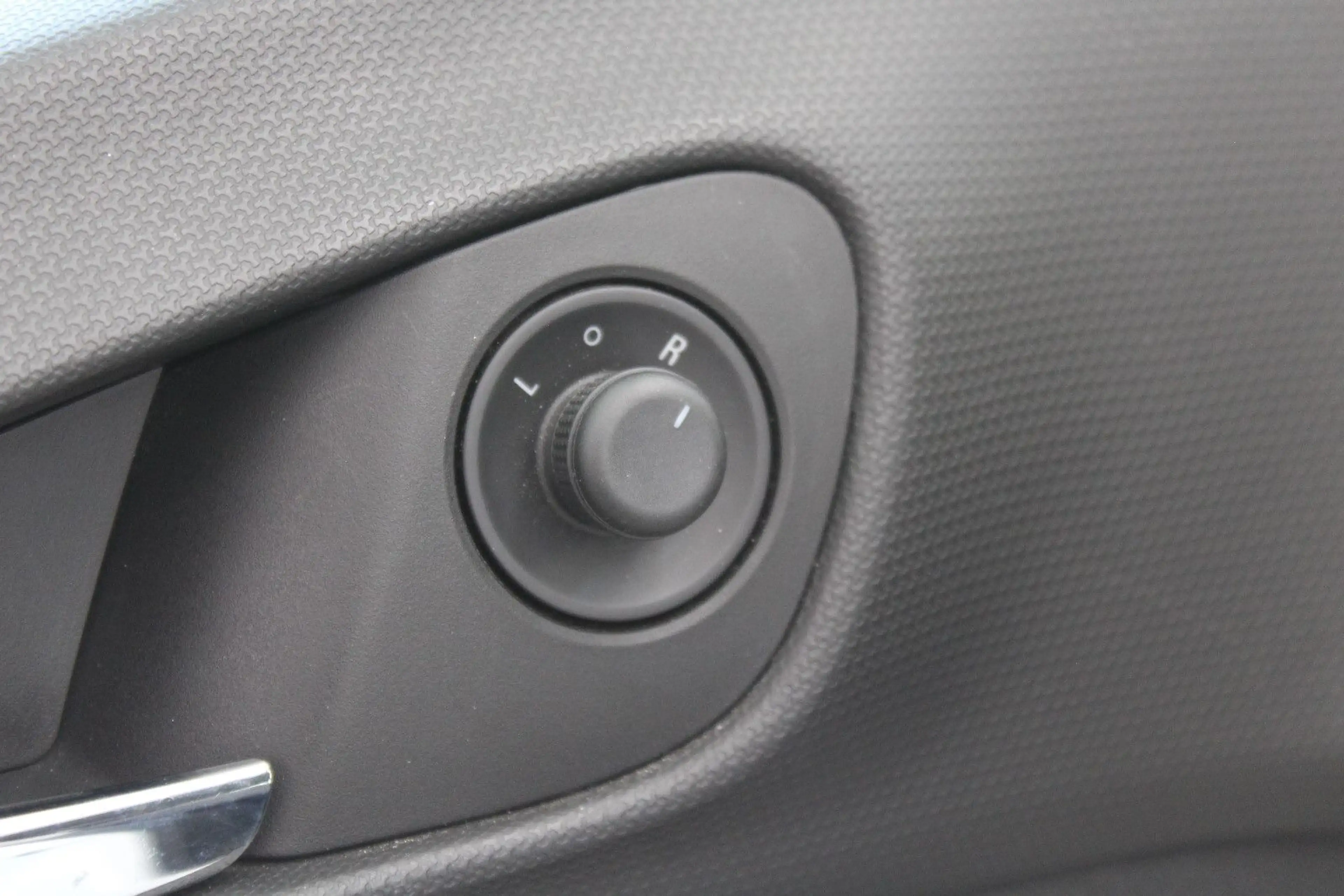 Opel Meriva B Color Edition*Automatik*Tüv&Inspektion* — photo 13