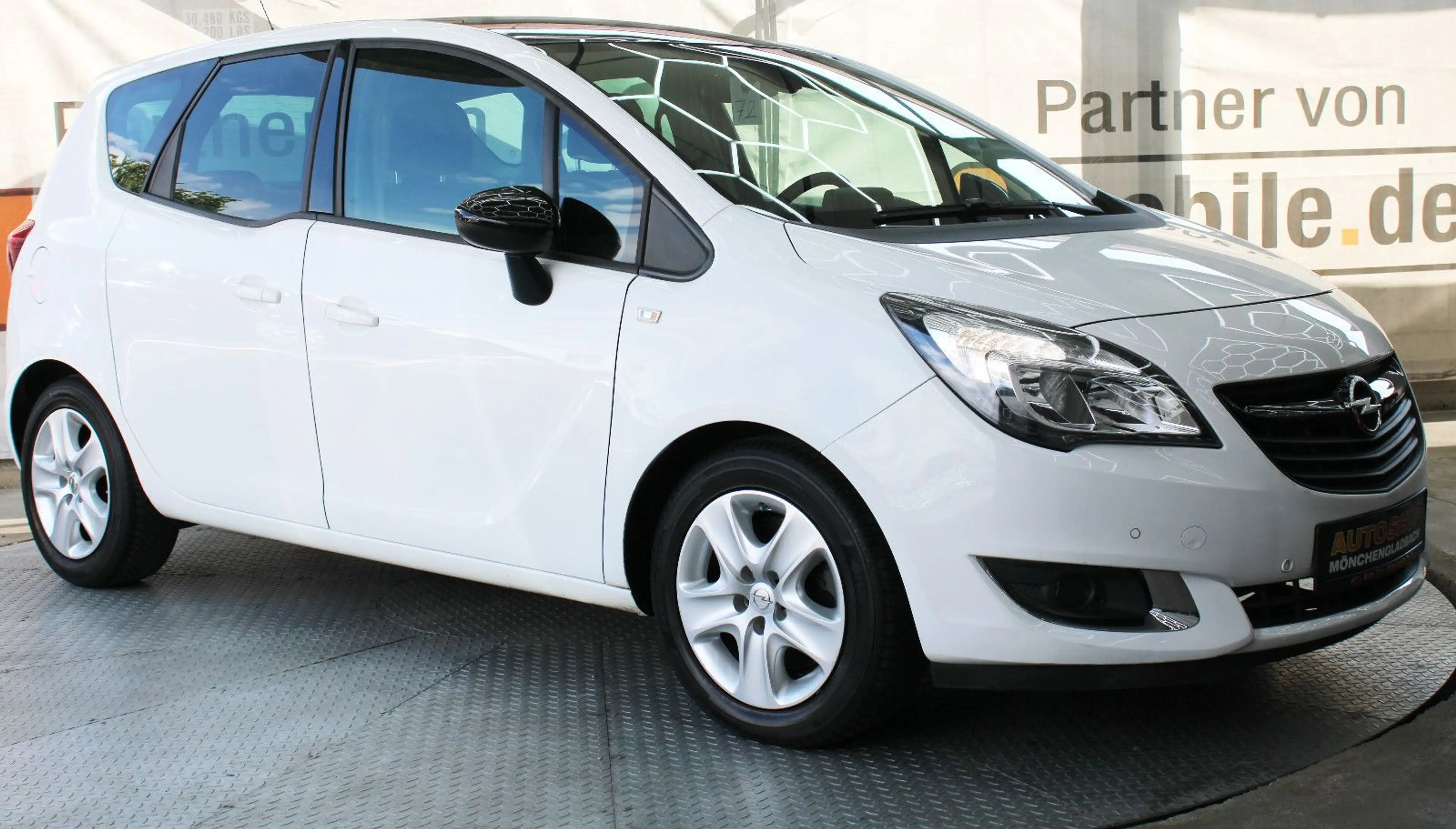 Opel Meriva B Color Edition*Automatik*Tüv&Inspektion* — photo 9