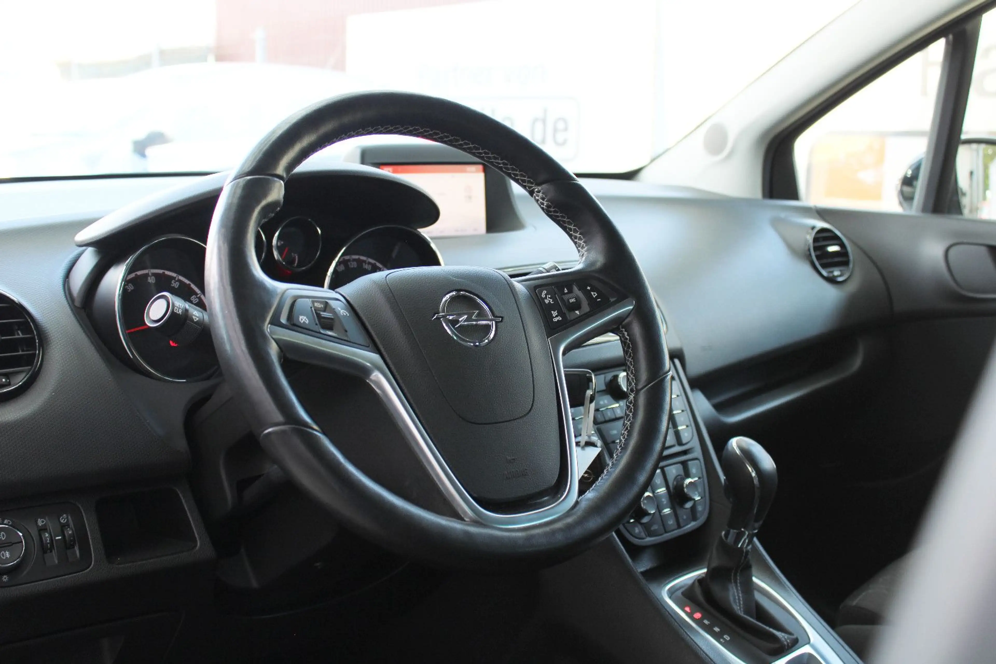 Opel Meriva B Color Edition*Automatik*Tüv&Inspektion* — photo 14