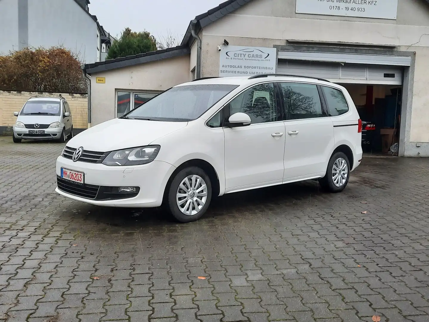 Volkswagen Sharan 2.0 TDI DSG Blue Motion Comfortline Білий - 1