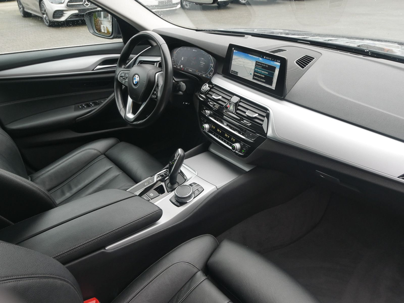 BMW 530 e Limousine Business Leder Navi Head-up ACC — photo 10