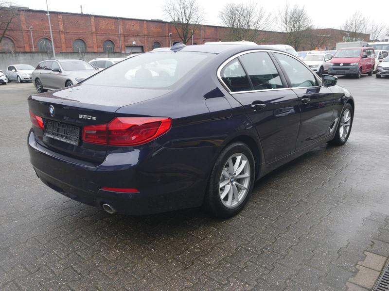 BMW 530 e Limousine Business Leder Navi Head-up ACC — photo 3