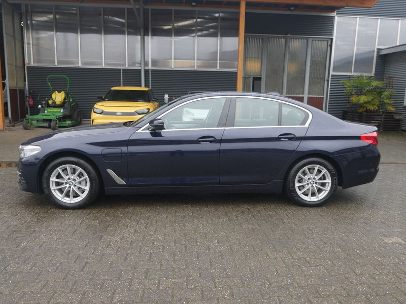 BMW 530 e Limousine Business Leder Navi Head-up ACC — photo 6