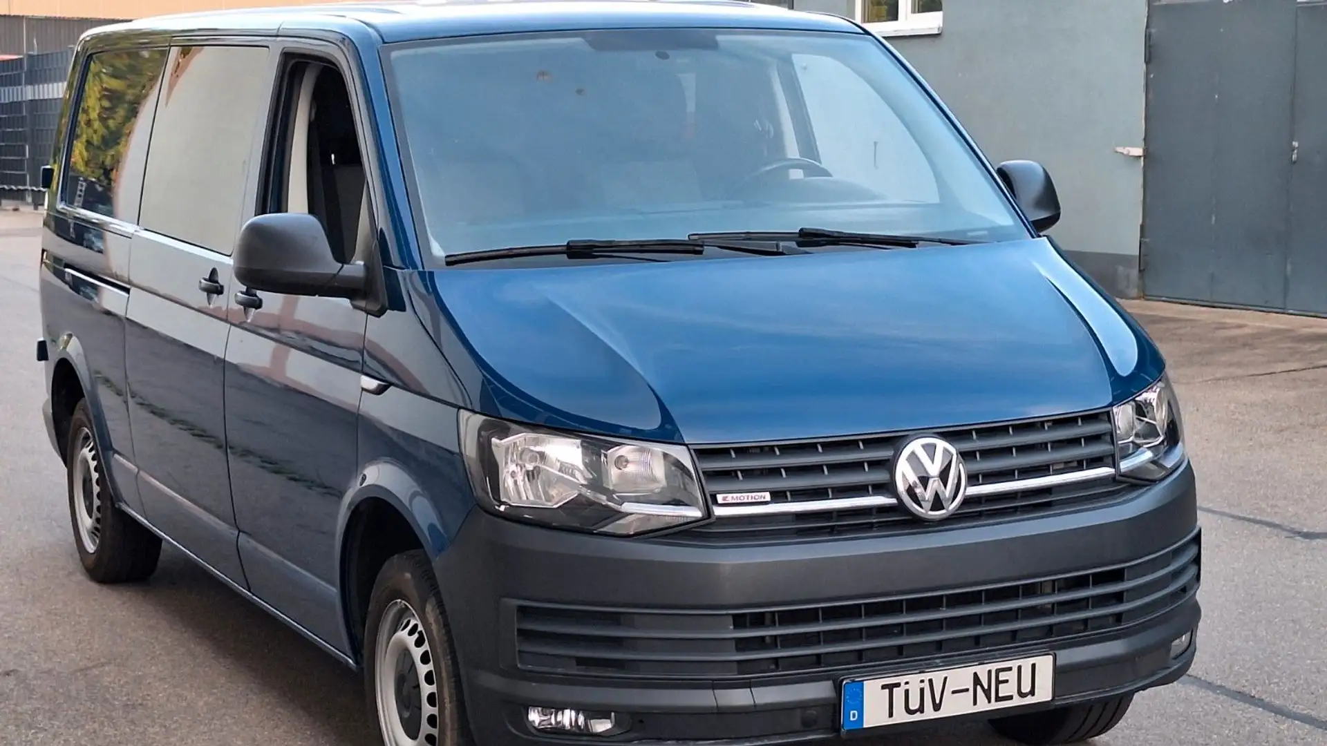 Volkswagen T6 Transporter T6 lang 4Motion Mixto 6-Sitze Bleu - 1