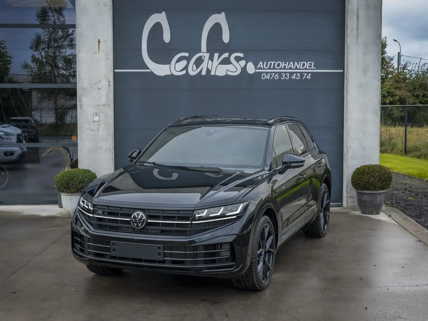 Volkswagen Touareg Touareg R eHybrid 4MOTION/ PARK ASSIST/ TOW BAR Schwarz - 1