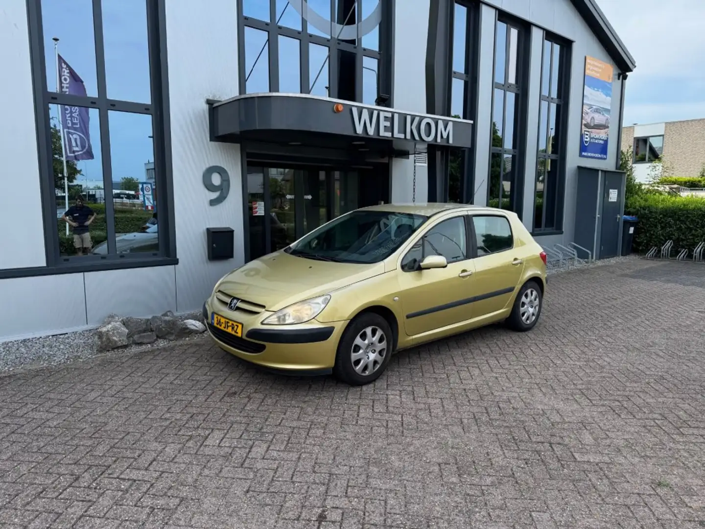 Peugeot 307 1.6 climatcntrl, trekhk, radio-cd Geel - 1