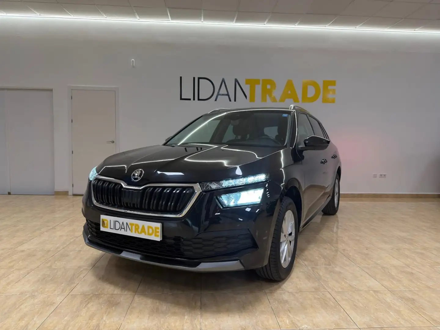 Skoda Kamiq 1.5 TSI Selection 110kW Negro - 2