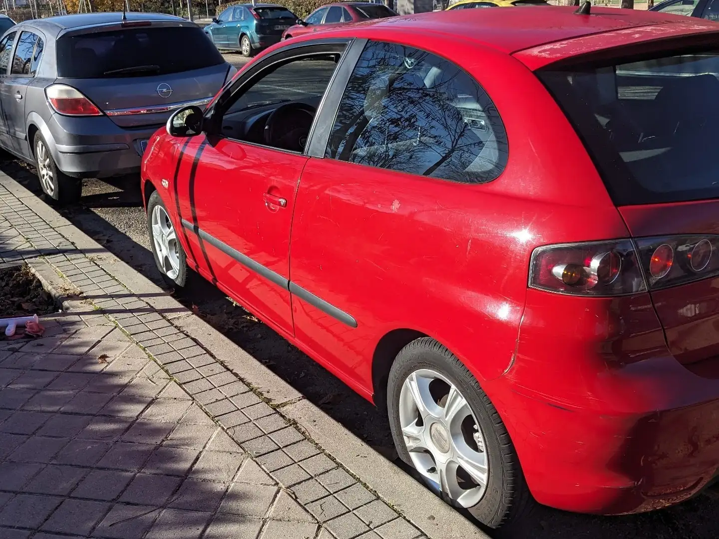 SEAT Ibiza 1.6 16v Sport 105 Rojo - 2