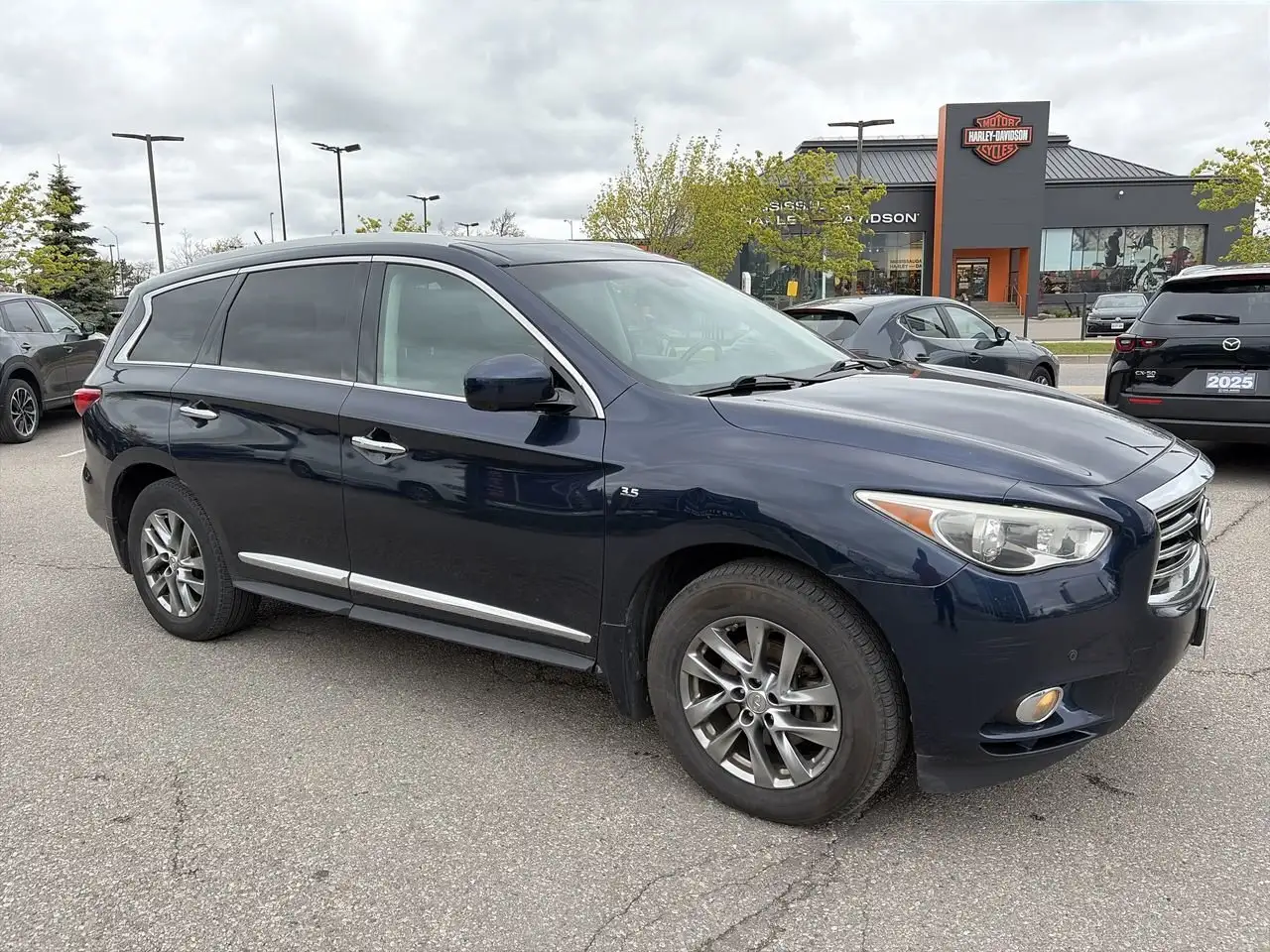 Infiniti QX60 снимка Infiniti QX60