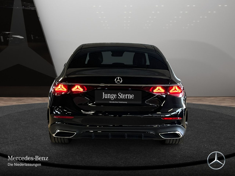 Mercedes-Benz E 220 d AMG WideScreen 360° Burmester Distr. AHK — photo 9