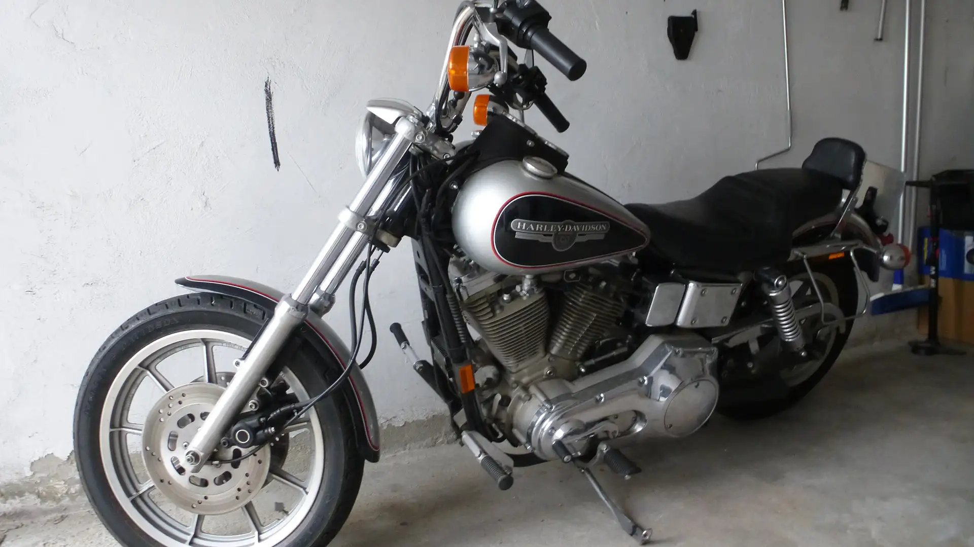 Harley-Davidson FXD FXDB Stříbrná - 1