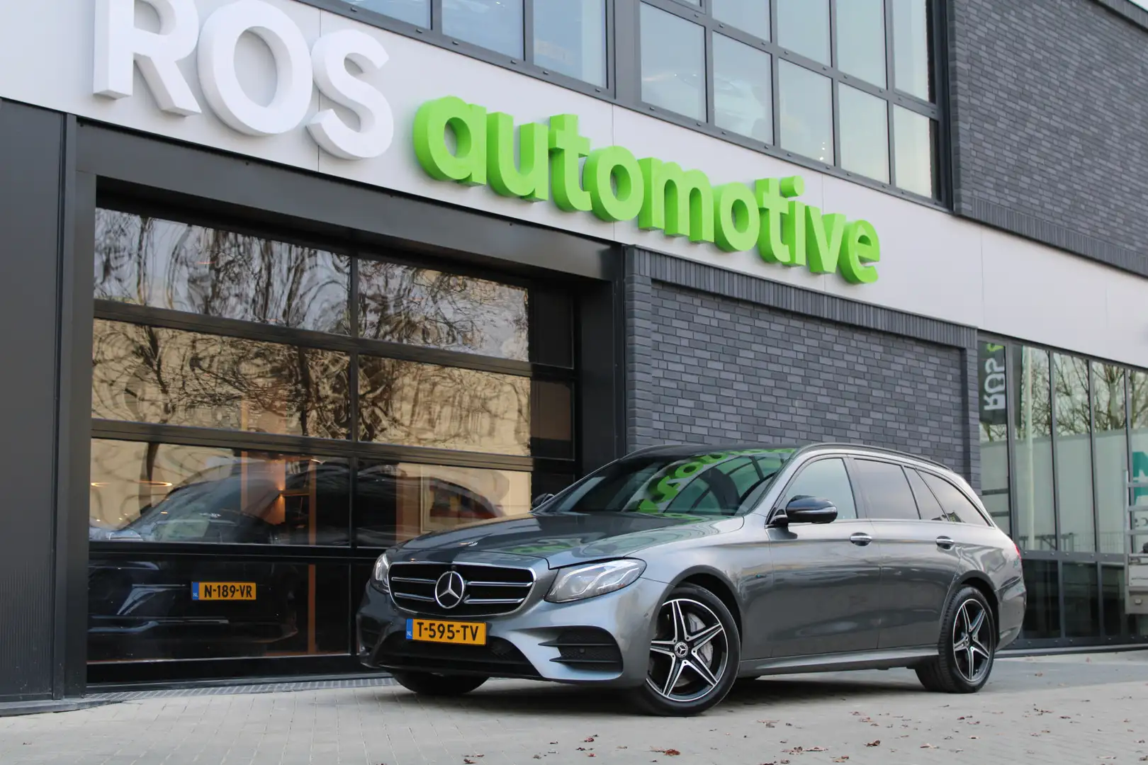 Mercedes-Benz E 300 Estate de Premium Plus | BURMESTER | AMG-LINE | 36 Gri - 1