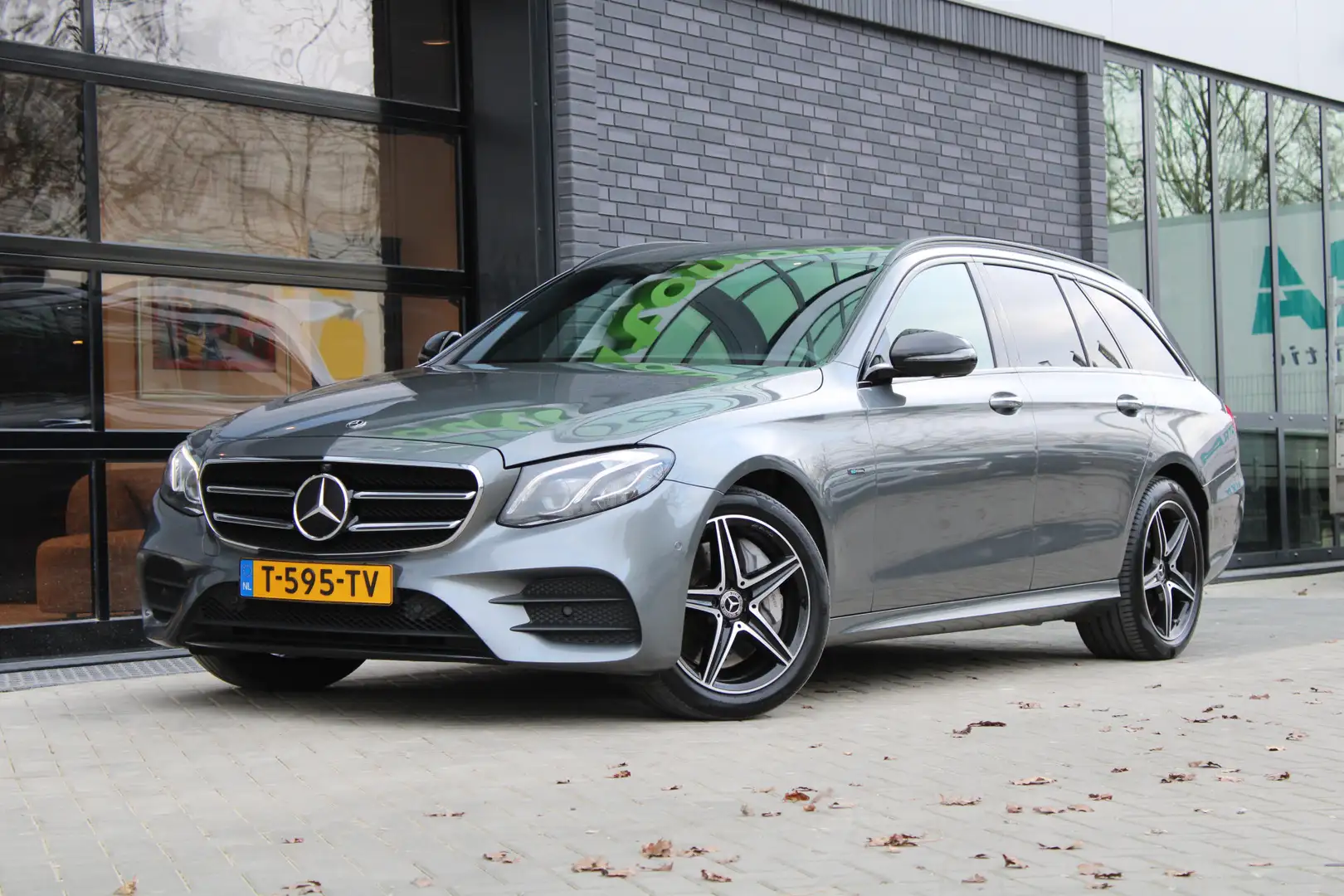 Mercedes-Benz E 300 Estate de Premium Plus | BURMESTER | AMG-LINE | 36 Gri - 2