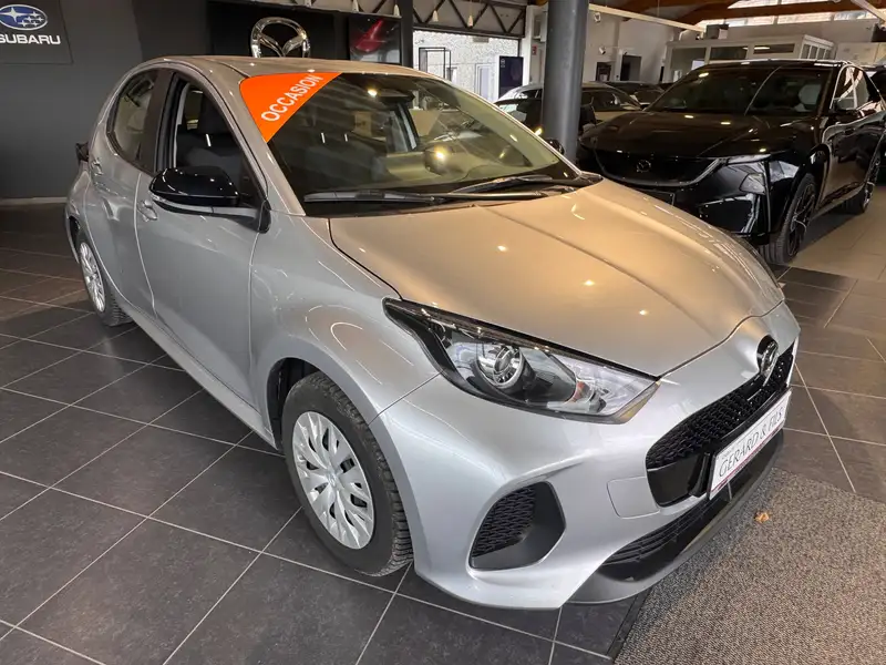 MAZDA 2