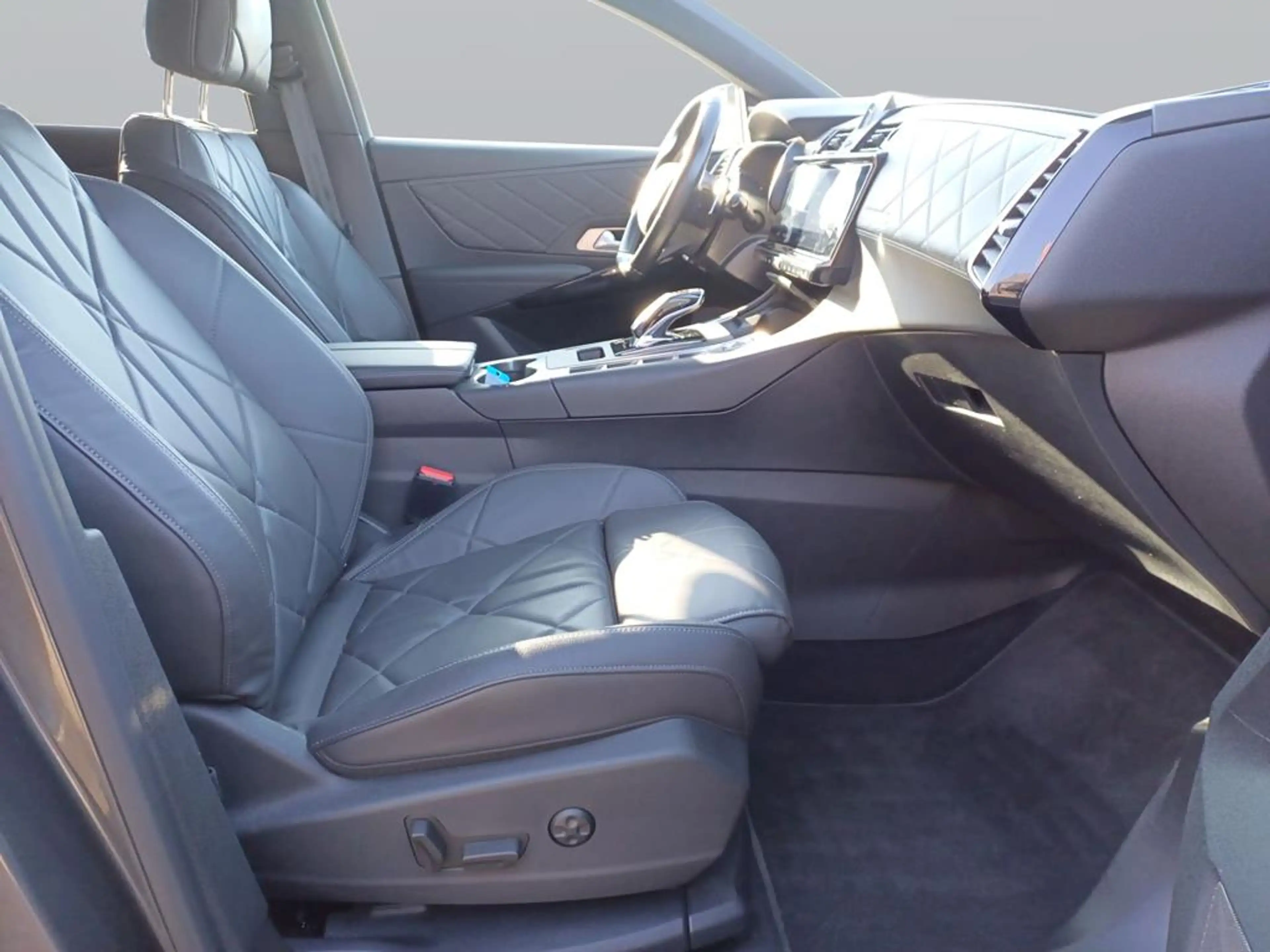 DS Automobiles DS 7 Crossback DS7 E-Tense 300 Rivoli 4x4 — photo 10
