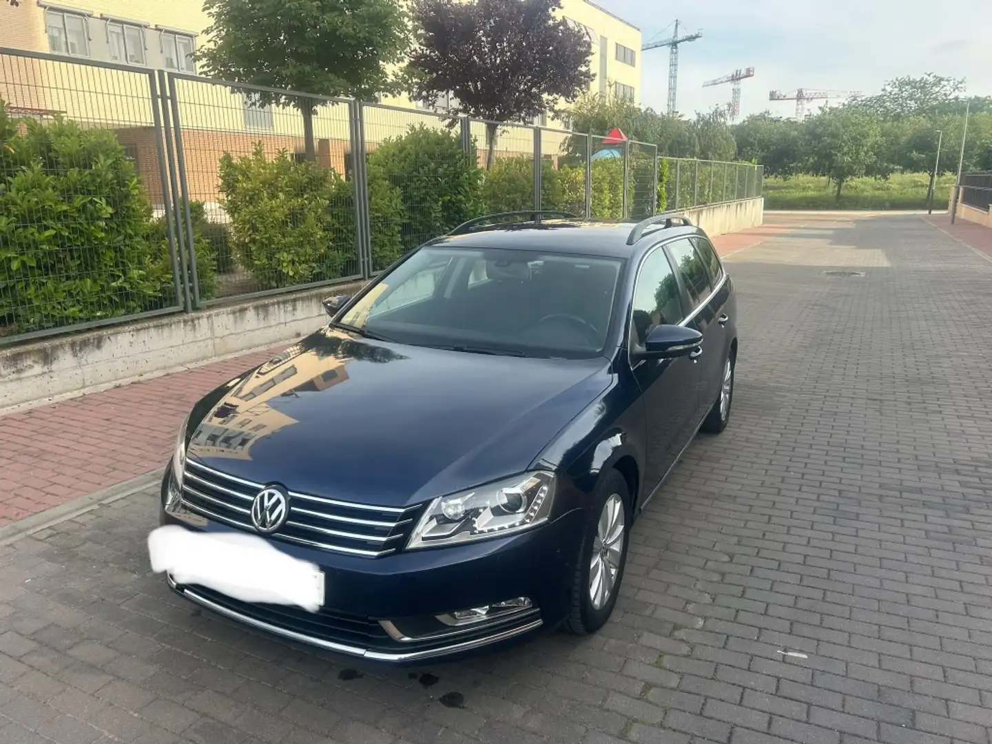 Volkswagen Passat Variant 1.6TDI Edition 88kW Azul - 1
