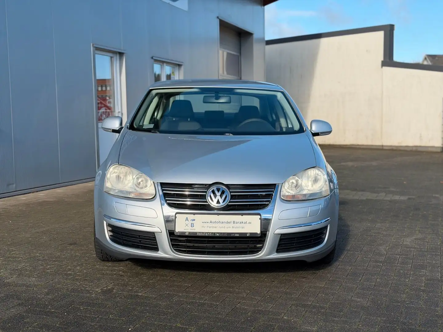 Volkswagen Jetta V Trendline 1.9 TDI 1.Hand Klima Wenig KM Silber - 2