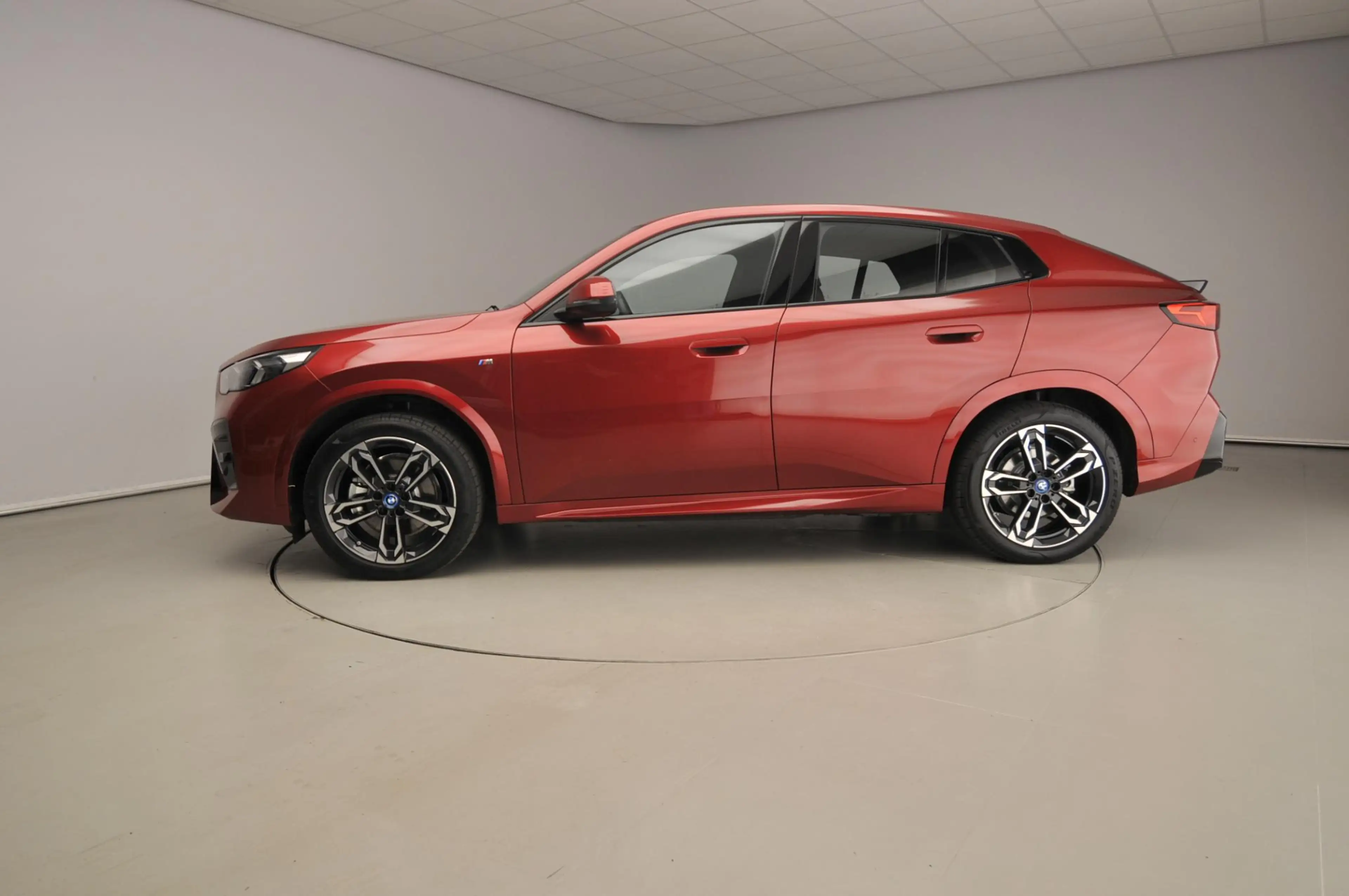 BMW iX2 xDrive30 | M-Sportpakket | LED | Leder | Navigatie — photo 2
