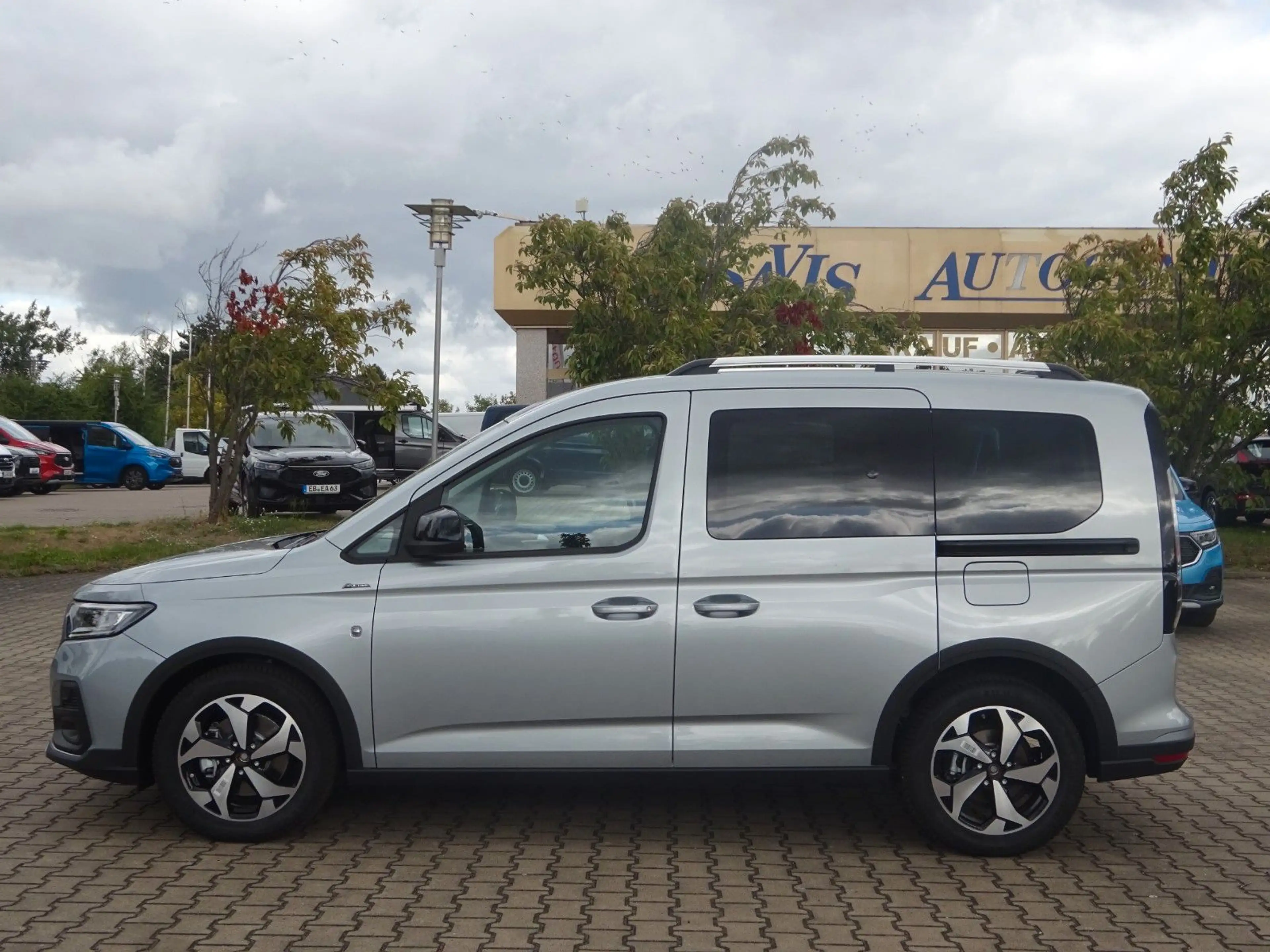 Ford Tourneo Connect L1 Active 4x4 Stndhz Navi AGR — photo 2