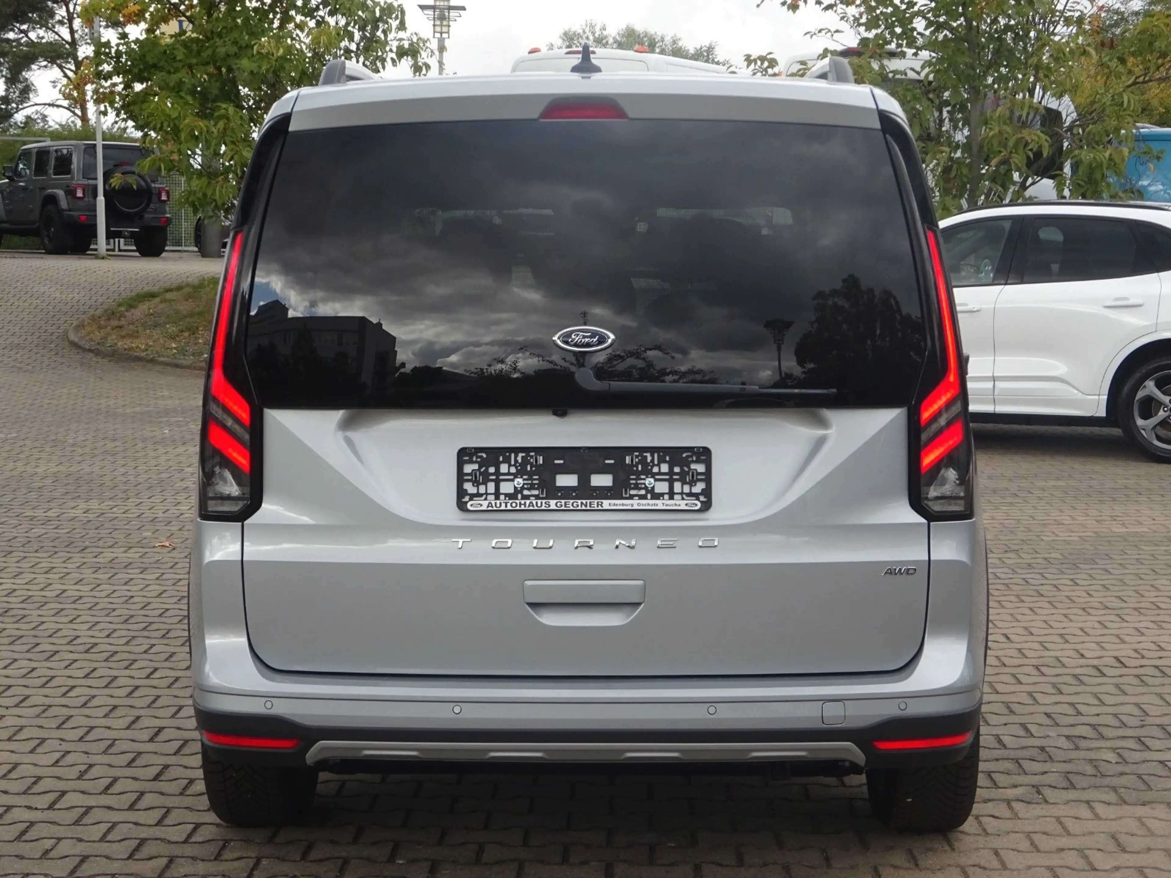 Ford Tourneo Connect L1 Active 4x4 Stndhz Navi AGR — photo 8