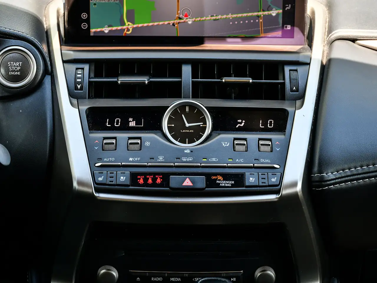 Lexus NX снимка Lexus NX
