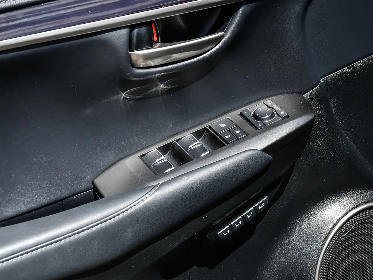 Lexus NX снимка Lexus NX