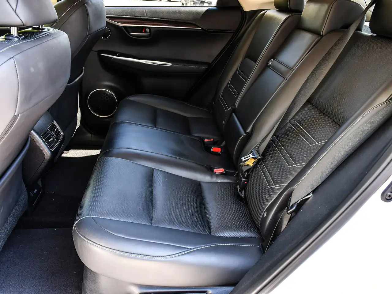 Lexus NX снимка Lexus NX