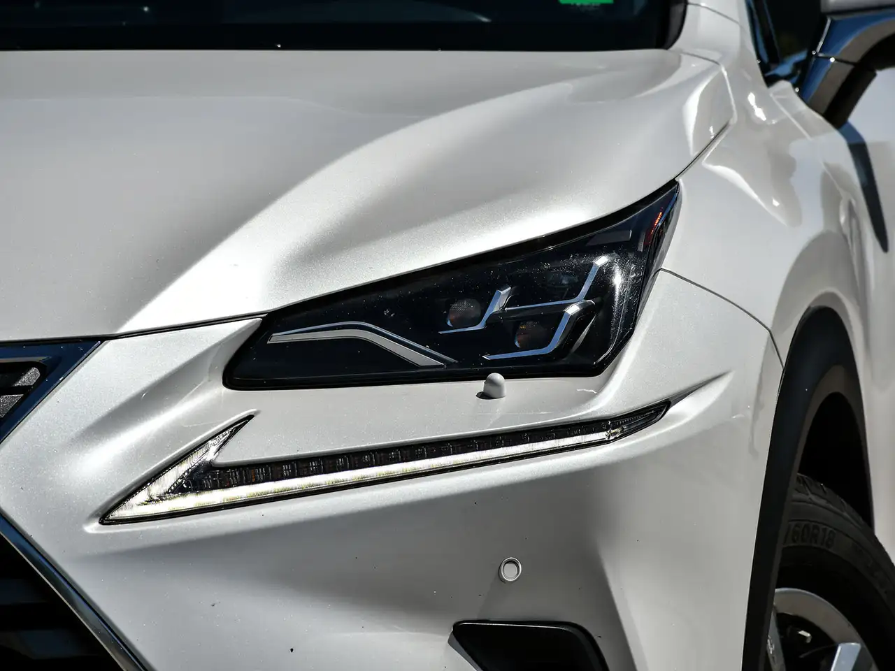 Lexus NX снимка Lexus NX