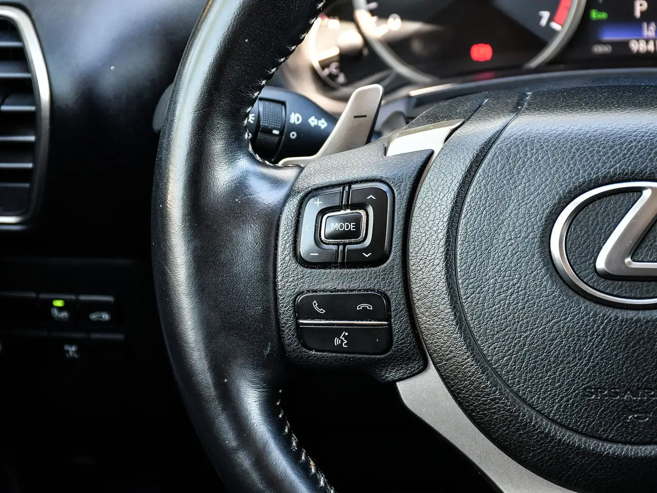 Lexus NX снимка Lexus NX