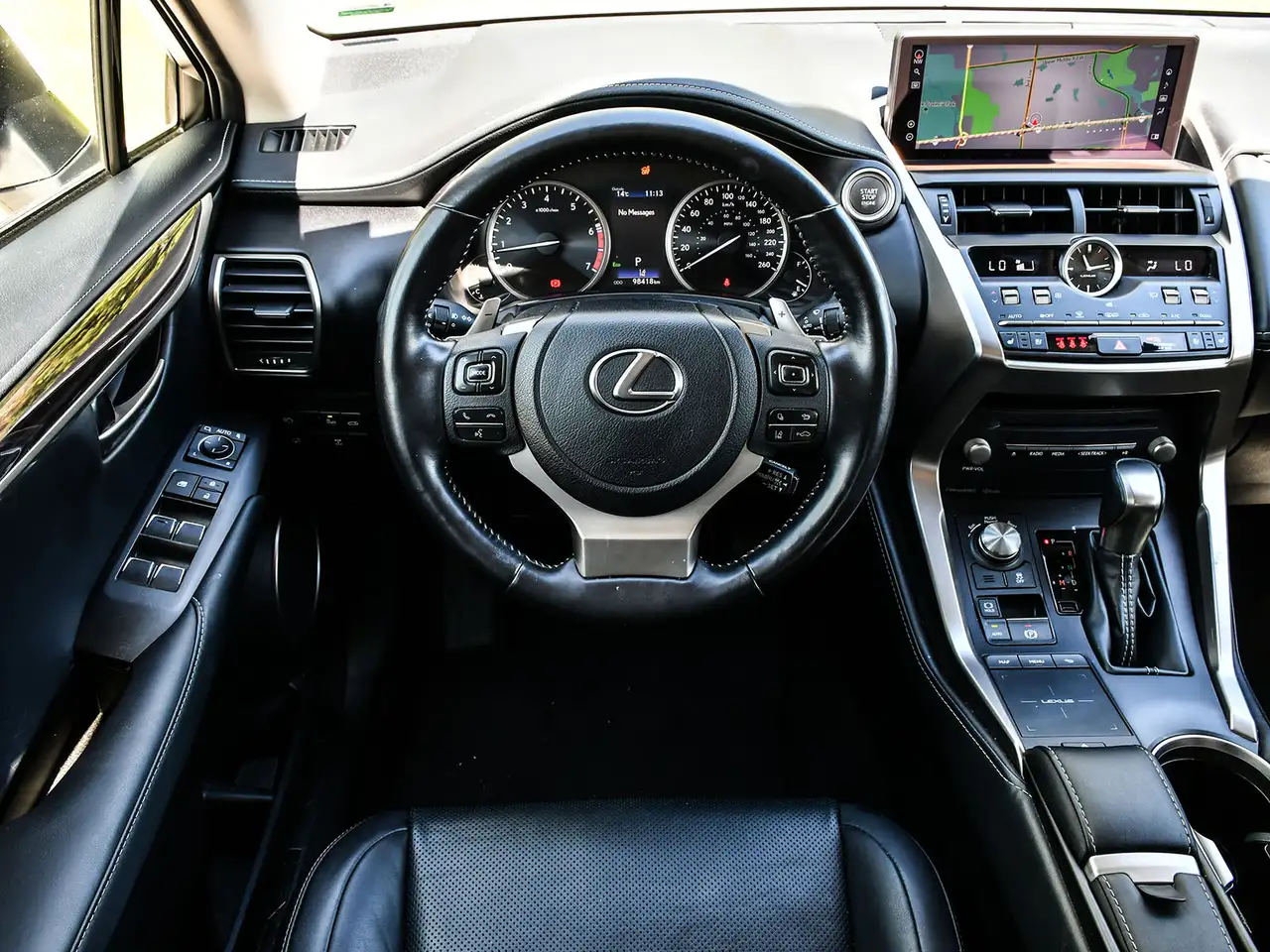 Lexus NX снимка Lexus NX
