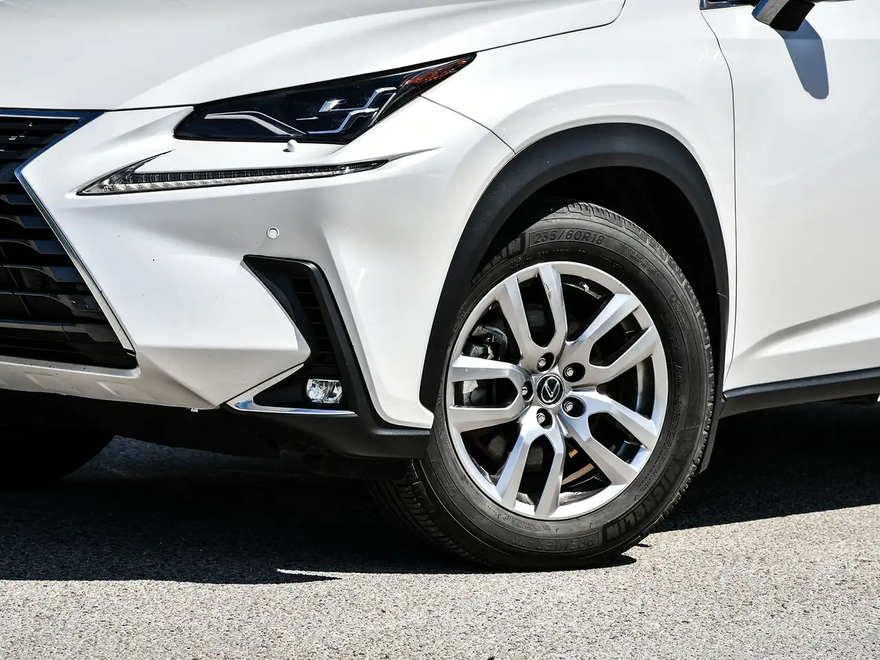 Lexus NX снимка Lexus NX