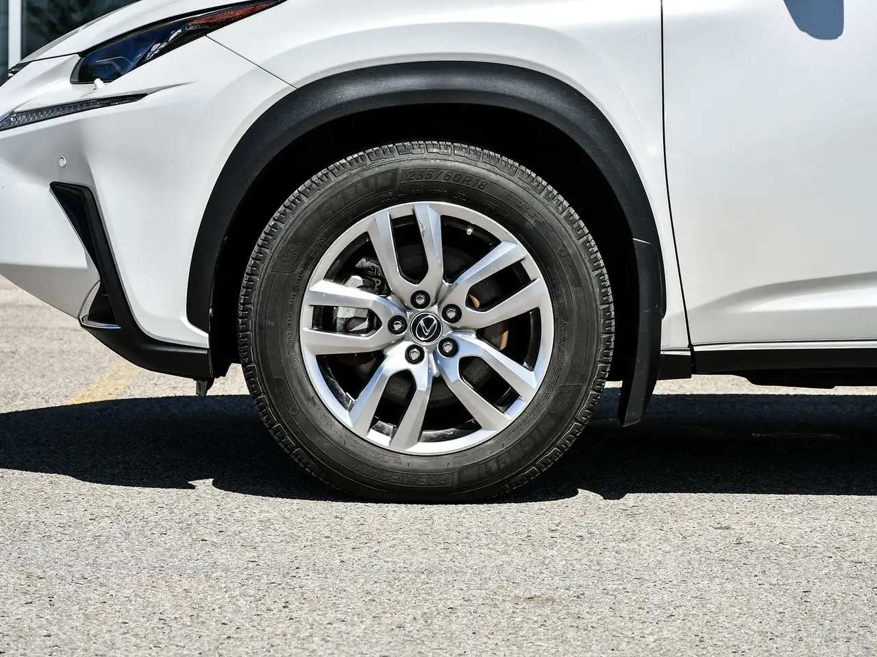Lexus NX снимка Lexus NX