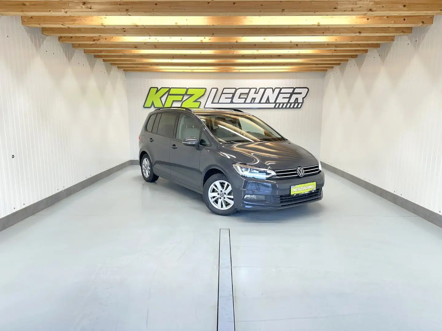 Volkswagen Touran 1.5 TSI DSG "AHK*LED*7SITZ*NAVI*R-KAM*St-HEIZ*ACC" Grau - 1