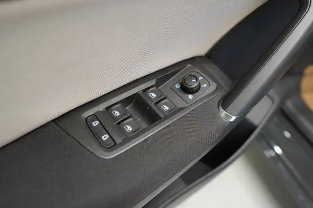 Volkswagen Touran view 15