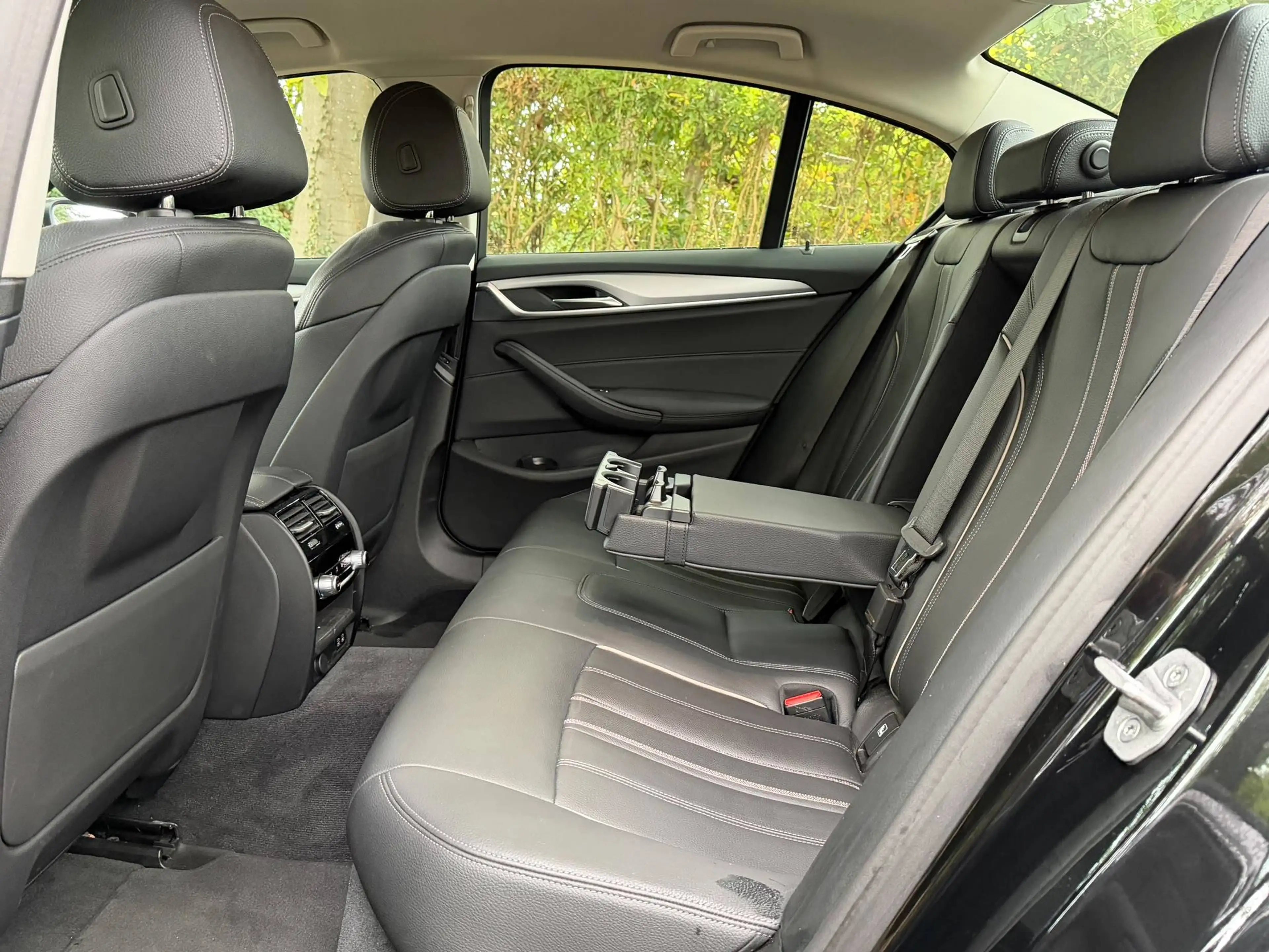 BMW 530 530eXA Led-ACC-Head Up-Cockpit Pro-Comfort Zetels-Cam-20" — photo 15