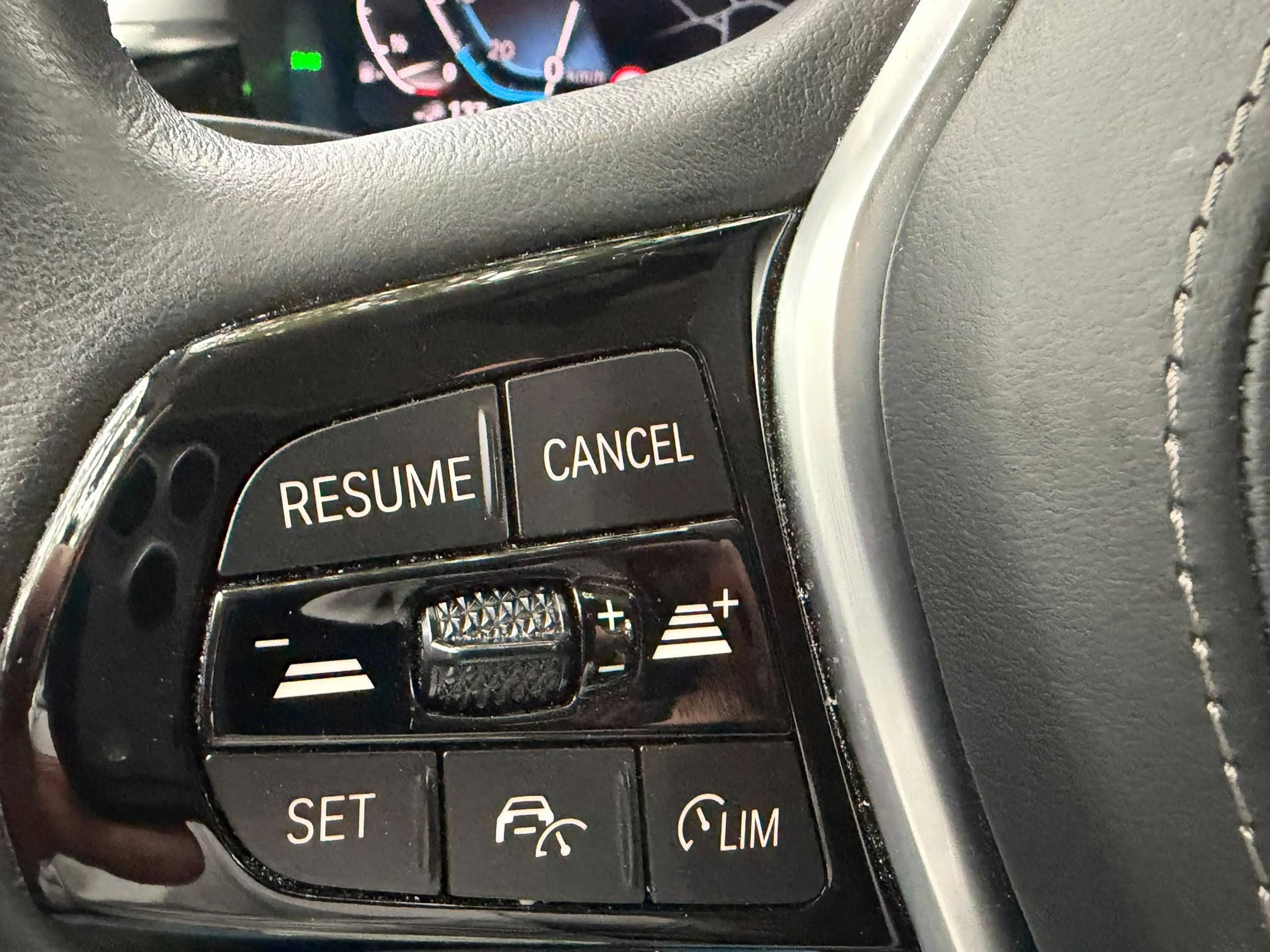 BMW 530 530eXA Led-ACC-Head Up-Cockpit Pro-Comfort Zetels-Cam-20" — photo 11