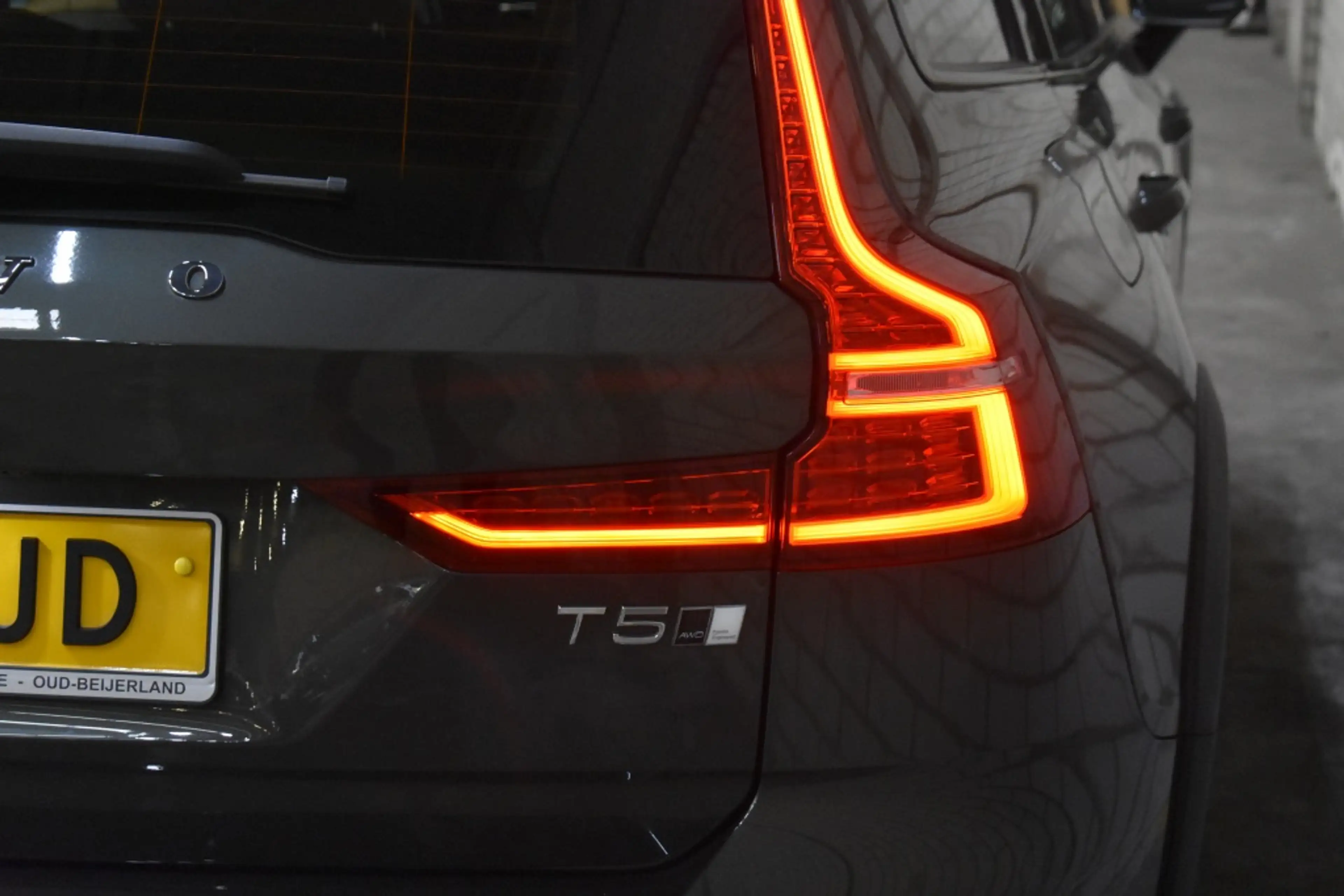 Volvo V60 Cross Country T5 250PK AWD Cross Country | Trekhaak | Harman Kar — photo 14