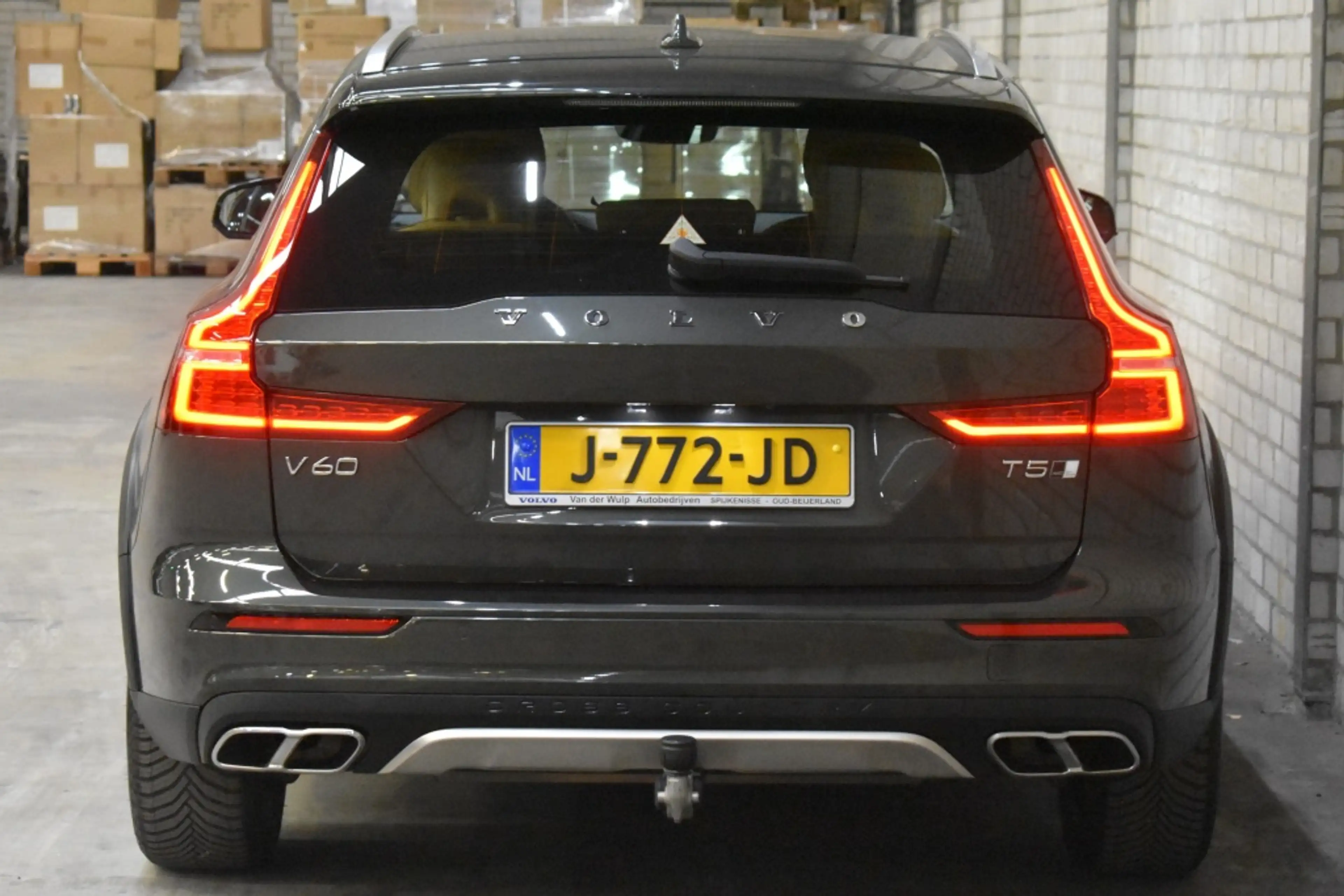 Volvo V60 Cross Country T5 250PK AWD Cross Country | Trekhaak | Harman Kar — photo 25